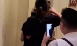 吃瓜网 红大爷男扮女装视频无删减 52吃瓜爆料免费吃瓜视频,52吃瓜爆料，免费吃瓜视频大放送